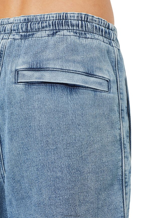 Diesel D-Boxy-Track-Denim-Shorts Bekleidung hellblau Männer H0VDZ391